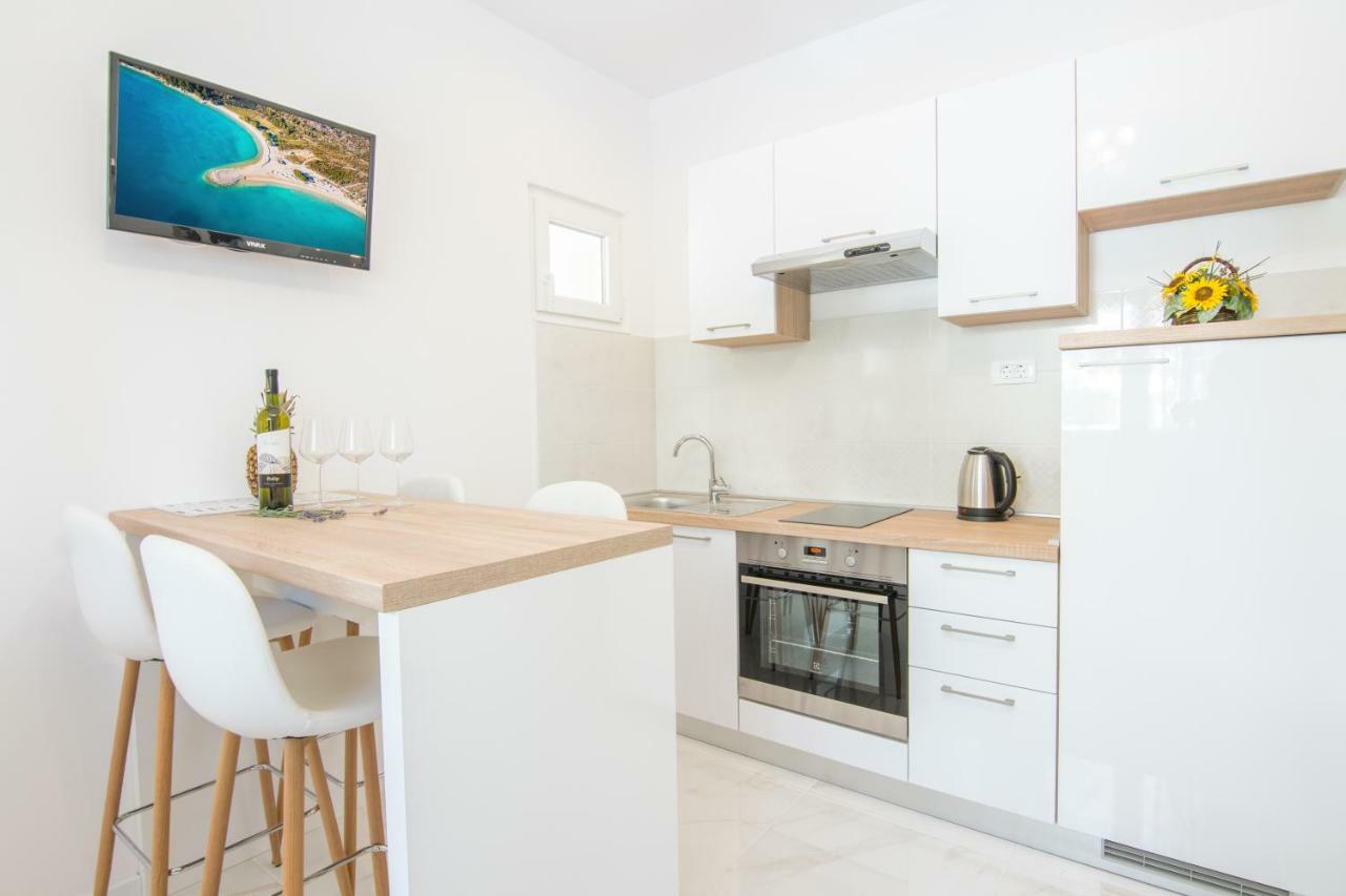 Apartment Holiday Makarska Esterno foto