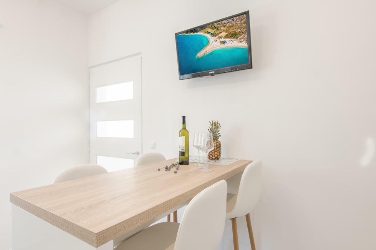 Apartment Holiday Makarska Esterno foto